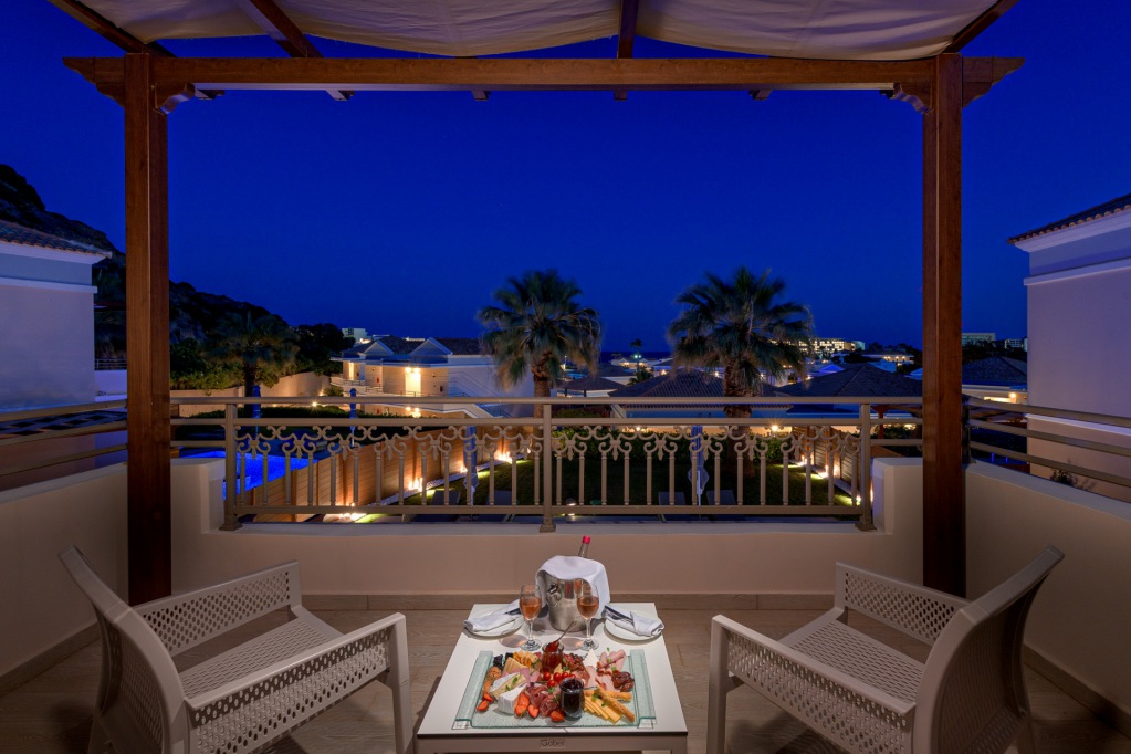 Balcony-Night-1_Web_Res