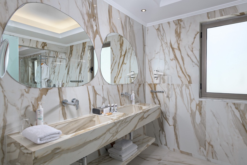 Bedroom-1_Bathroom-1_Web_Res