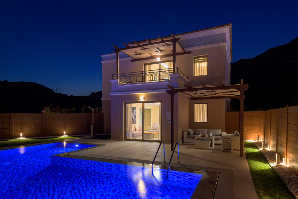 Exterior-Night_2_Web_Res